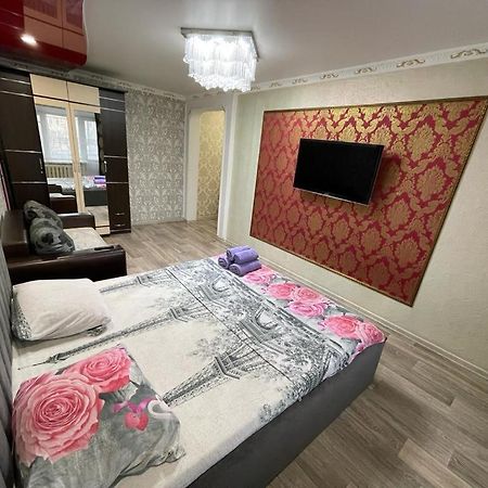 Лермонтова 91 Apartman Pavlodar Kültér fotó